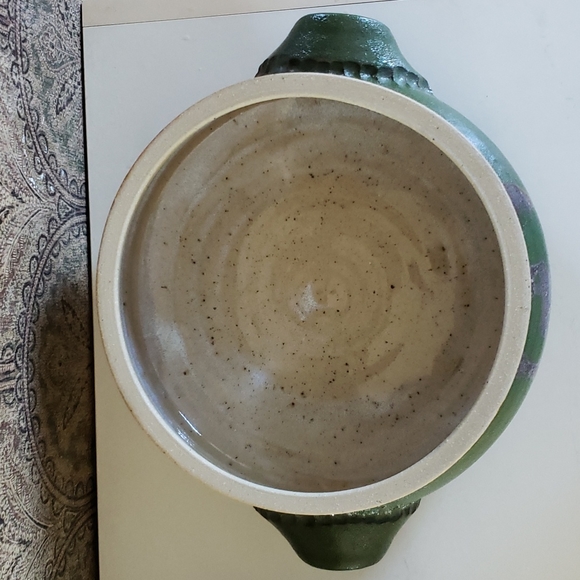 Art Pottery Covered Casserole - Picture 2 of 9